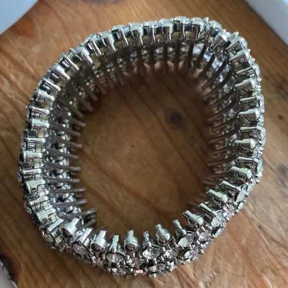 💛 Vintage Rhinestone Crystal Stretch Bracelet - Picture 3 of 5